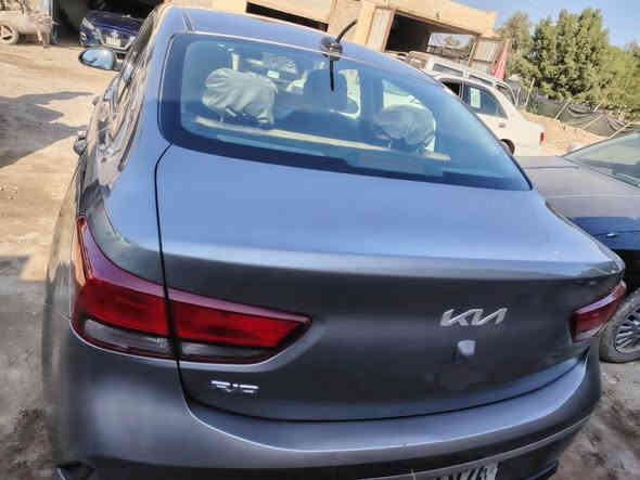 السلام عليكم كيا ريو 23 وارد حادث باب السايق بعدهه ع وضع الشركة تبريد ثلج تدفئة ماناقصه اي شي استعمال شخصي مال موظف محرك 1600دوش 8بخاخات ستوهه دخلت 23ميل الشراي يتصل وتتدلل ***********
