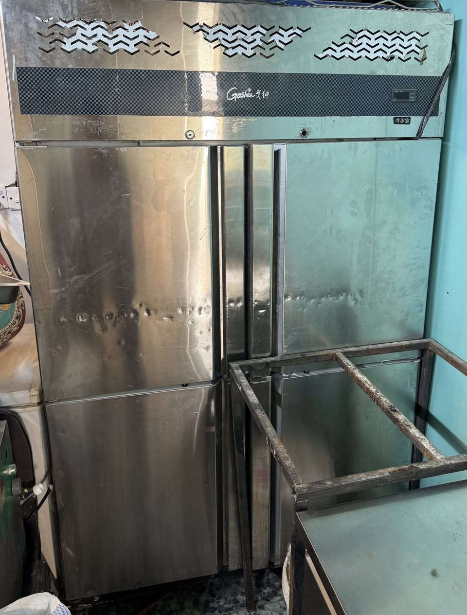 غراض مطعم للبيع اللي يحب يتواصل موجود على الواتساب ***********
