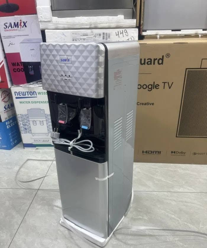 براد مياه من ماركة SAMIX
جديد بلكارتون
اللون فضي 
95الف مع توصيل  قفل


**إذا كنت صاحب هذا الإعلان وتريد حذفه لأي سبب، رجاءا أرسل رسالة إلى الدعم الفني**