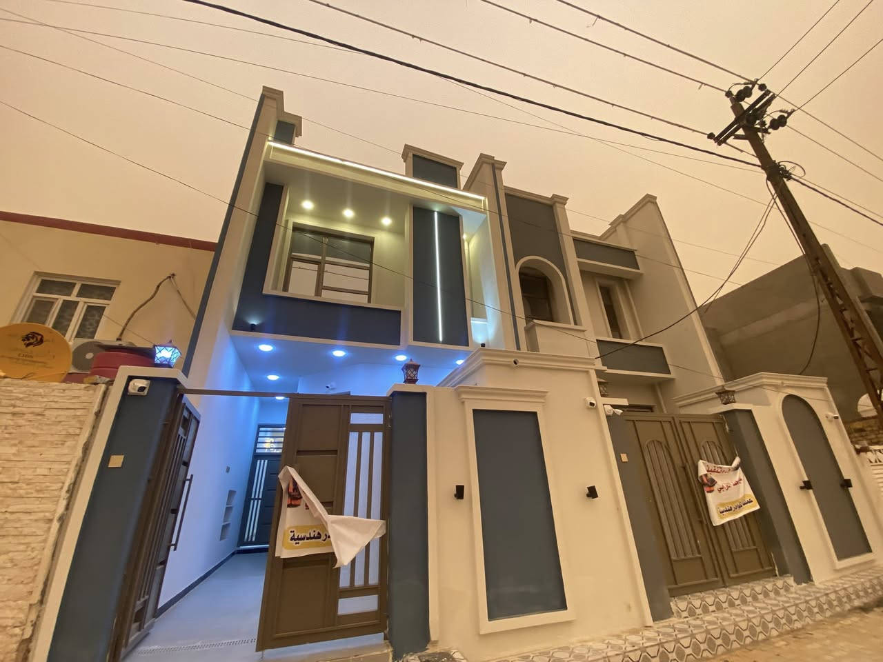 🏡 دارين للبيع
🔹 المساحة: 115 متر لكل دار

📍 العنوان: حي الفرات – مقابل مدرسة المتميزات

✨ تفاصيل كل دار:

3 غرف نوم

صالتين

مطبخ

استقبال

مجمع صحيات (داخل وخارج)

📞 للاستفسار والتفاصيل أكثر:

يرجى المراسلة على الواتساب ***********
