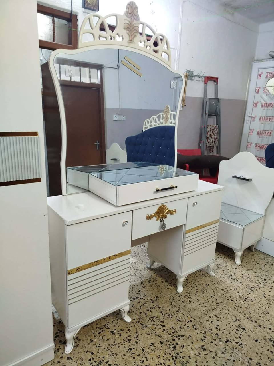 #للبيع غرفه نوم تركي شرط لوك نضافه فوووول العنوان موصل حي التحرير السعر 425بي مجال بسيط شاري يجي


**إذا كنت صاحب هذا الإعلان وتريد حذفه لأي سبب، رجاءا أرسل رسالة إلى الدعم الفني**