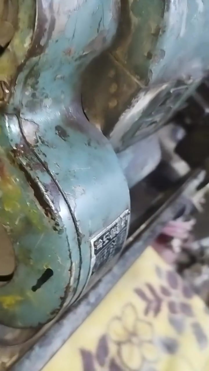 السلام عليكم للبيع قياس متر
التفاصيل موضحه بل فيديو ***********
