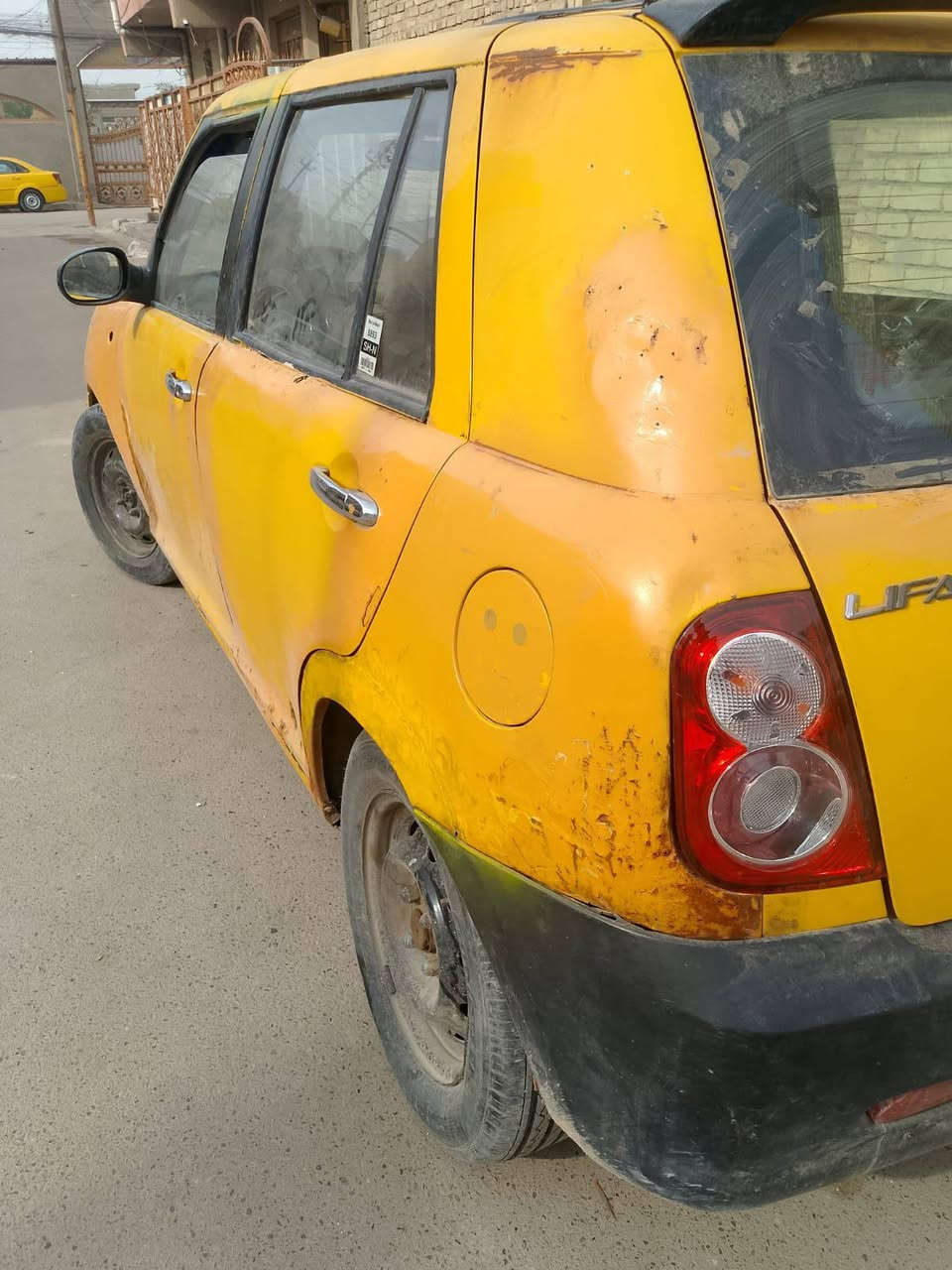 السلام عليكم. ليفان 320  للبيع السياره معمره يحتاجله صبغ كير مكينه مكفولات تخم تاير صدر نص عمر.المكان بغداد الشعب رقم نجف دولي جديد السنويه. 2030. كله مصفره السعر 20$ الرقم ***********
