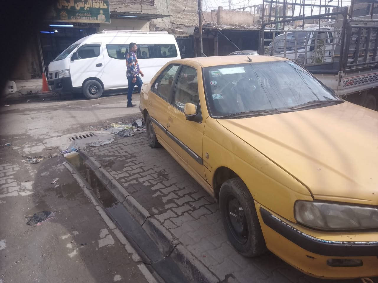 السلام عليكم 

بيجو  بارس   15 للبيع محرك وكير  وتبريد  كفالة 
بيهة فقط البنيد بي ضربة على كد شبر واكعة علي طابوكةوامسوينة 
السيارة خير من الله 
رايدهة 42 وبيهة مجال مكانهة بغداد 

***********
