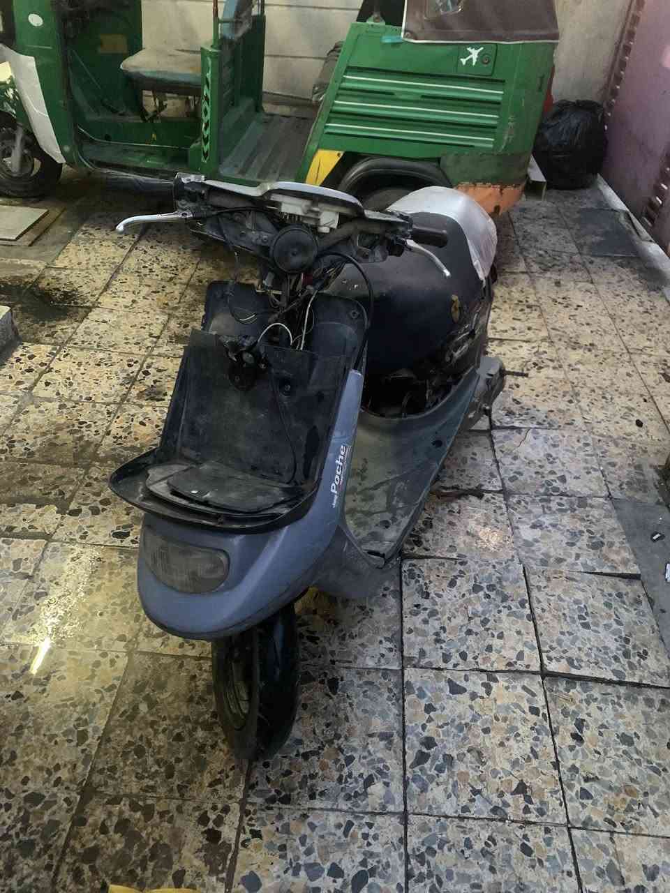 يوماها قرده أم سله دراجه شغاله بس كلجات اماميه تعبانه رايده 150 وبيه مجال بسيط أبيع كوم حديد حته لو مراوس بدراجه كلاسك بطه هم عادي مكاني بغداد


**إذا كنت صاحب هذا الإعلان وتريد حذفه لأي سبب، رجاءا أرسل رسالة إلى الدعم الفني**