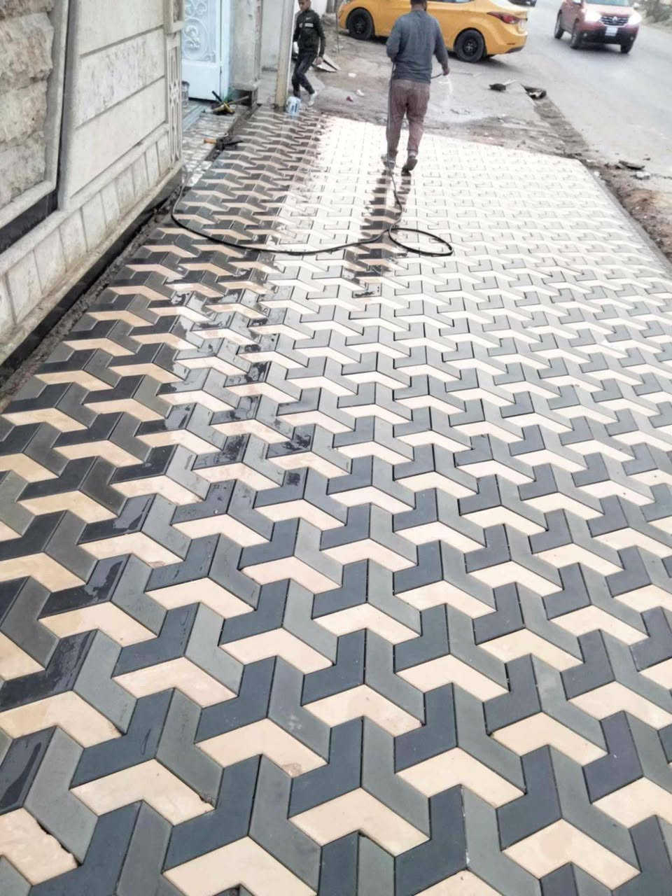 ‏جميع انواع #مقرنص  بأشكال مختلفه
‏يستخدم لكراج السيارات المنازل و الابنية و #لارصفة #الشوارع و لمماشي الحدائق و #المتنزهات 
‏
‏1️⃣ #ناجح في جميع الفحوصات المختبرية 
‏
‏3️⃣ #يتوفر بعدة الوان 
‏
‏4️⃣ #مقاومة انضغاط عالية 
‏
‏5️⃣ #مقاوم لرطوبة و الاملاح 
‏
‏🔴 تتوفر خدمة توصيل لجميع #محافظات العراق 🚛
‏
‏🔴 يتوفر ايضا كادر تنفيذ بدقة و مهارة #عالية 👷🏻‍♂️
‏
‏لطلب او الاستفسار يرجى مراسلة الصفحة او #الاتصال على رقم  ***********
