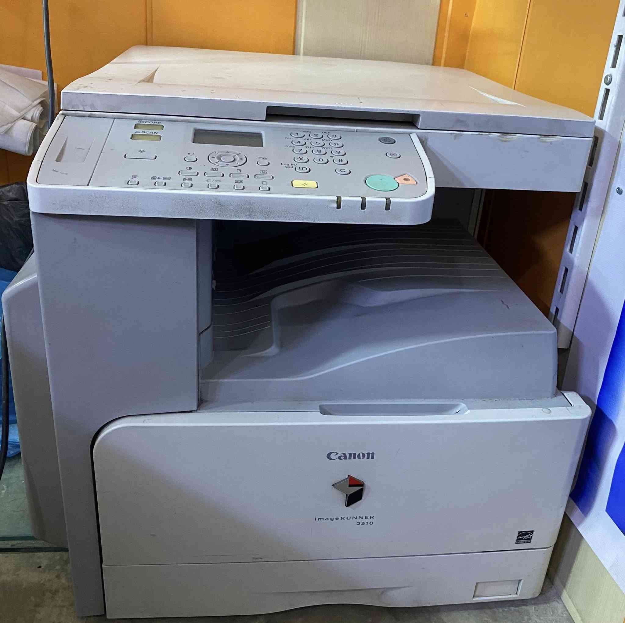 السلام عليكم طابعه كانون ليزري
ابيض واسود

 كاترج باودر سعره ١٢ الف دينار متوفر باي مكان  للاستفسار خاص

‏***********
