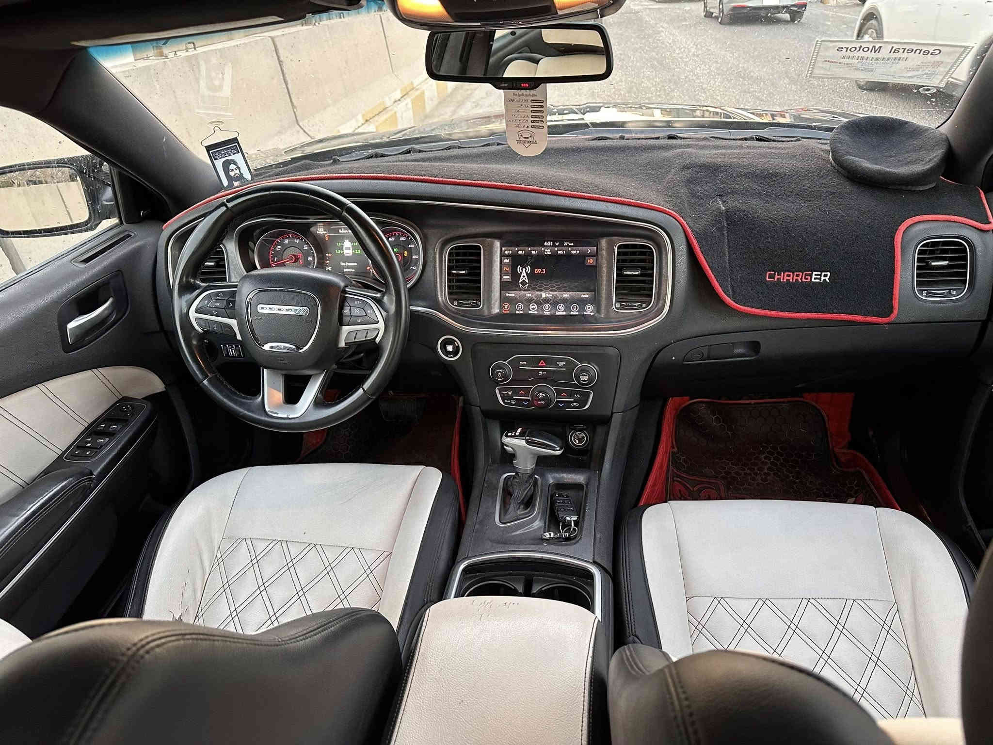 السلام عليكم 
جارجر للبيع او مراوس حسب القناعه
موديل 2017
معلايه 2018
رقم بغداد الجديد بسمي تحويل ثاني يوم 
حادث كلش خفيف الصور  بلمنشور
سياره جاهزه  مابيها نقص 
كير مكينه حداديه تخم تايركله كفاله 
محرك 3600
شاشه جبيره 
كشنات جلد كهرباء 
كامره دواره تحكم ستيرن
سياره جاهزه سعر 175 
شراي يتصل 
***********
