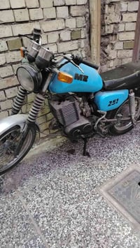 قنبورة للبيع ٠٧٧٠٠٣٧٥٧٧٦ بدون