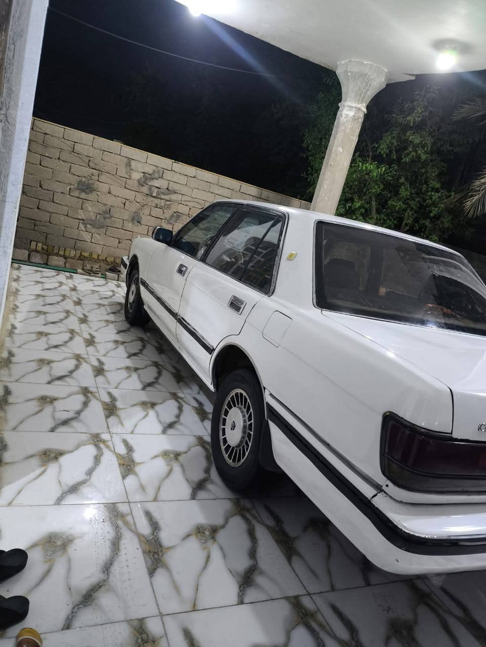 السلام عليكم سيدان ايسر بلاد للبيع السعر 40وبيهه مجال ***********
