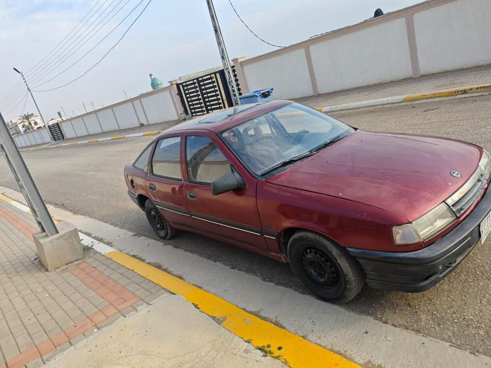 سلام عليكم اوبل فكتره مديل 90 كير مكينه استوهن مجفتات حداديه كامله تخم تاير رقم كربله السعر 35 وبيه مجال 
***********
