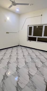 السراجي قرب اسيا سيل • طابق اول • غرفة كبيرة