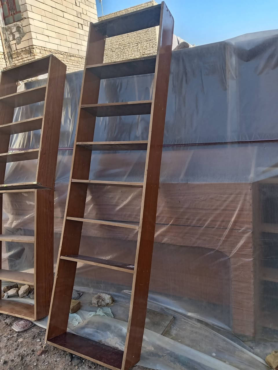 متوفر عدد 8 فاترينات مكانهن ناصرية حي الفداء
واتس ***********
