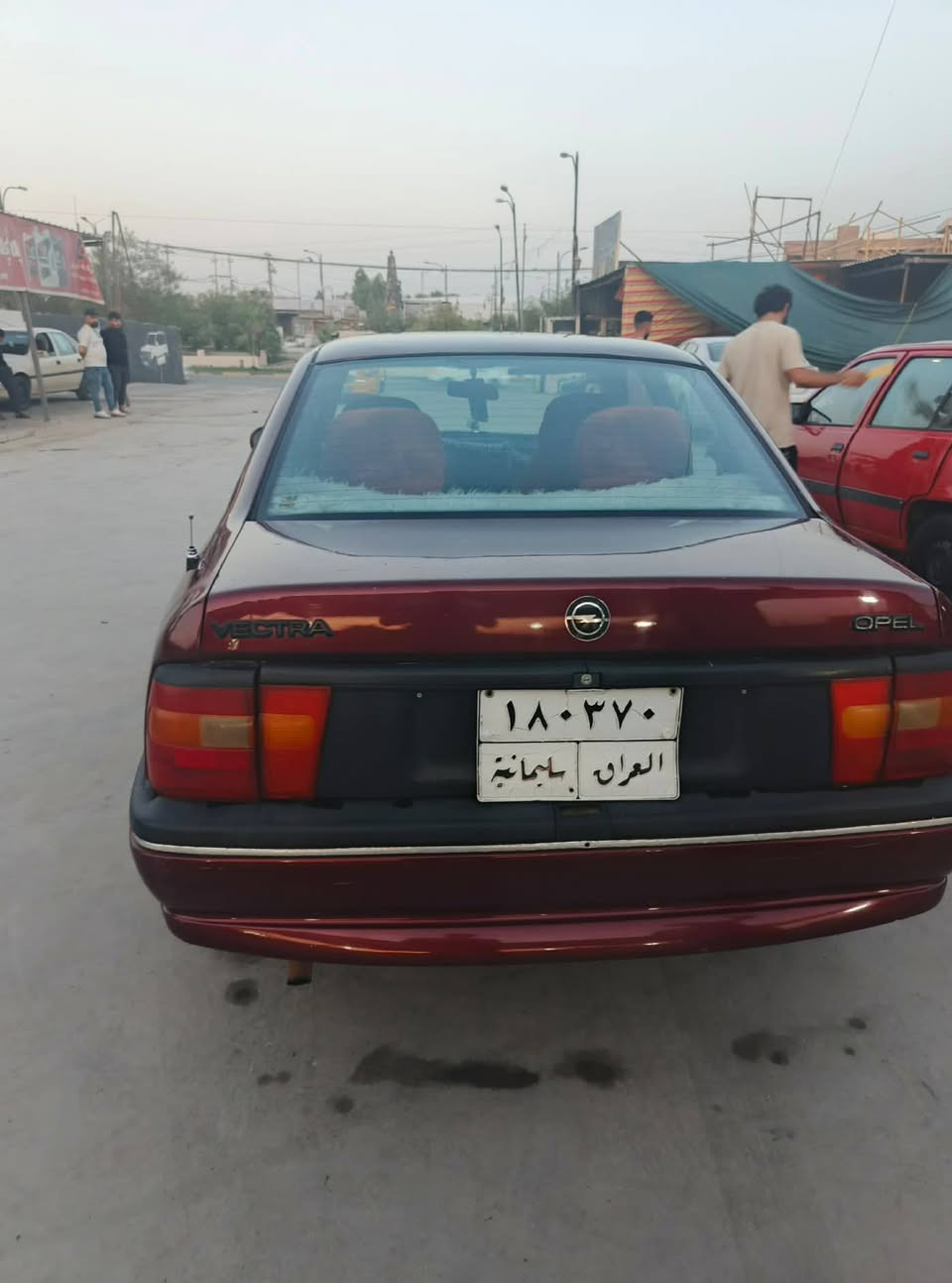 سەرەتا بەناوی خوای گەورەوە
ئۆپل ڤیکترا
مۆدیل 1991
رەقەم سلێمانی 
مەکینە 20
چوار تایەی تازەی لەژێڕە
سەیارەکە جایزە بی مەسرفە
تاخم پێشو دوای بەشەرت 
یەک پارچەی پێوەیە
تەحویل خەرامە بەشەرت
سەعر 38مەجالی برایانە
سەیارەکە لەکەرکوکە 
رەقەم ***********واتس ئاپی لەسەرە
