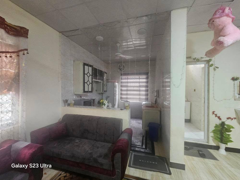 منزل 🏠 مساحه 250 متر طابو زراعي سند 25 مالك عراقي يحتوي المنزل عله 3 غرف نوم 6 4 وديوان 5 4 ومطبخ حار 🥵 او بارد 🥶 صاله جبيره دورج دائري او طارمه جبيره البيت كلش حلو بناء حديث *********** وتساب
