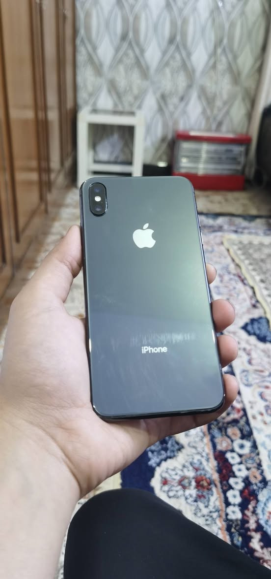 ايفون اكس ماكس سعره 200 وبي مجال تليفون وتر ما مبدل ولا قطعة فقط ضهر جهاز لون اسود نضيف حيل عنوان بلديات ***********
