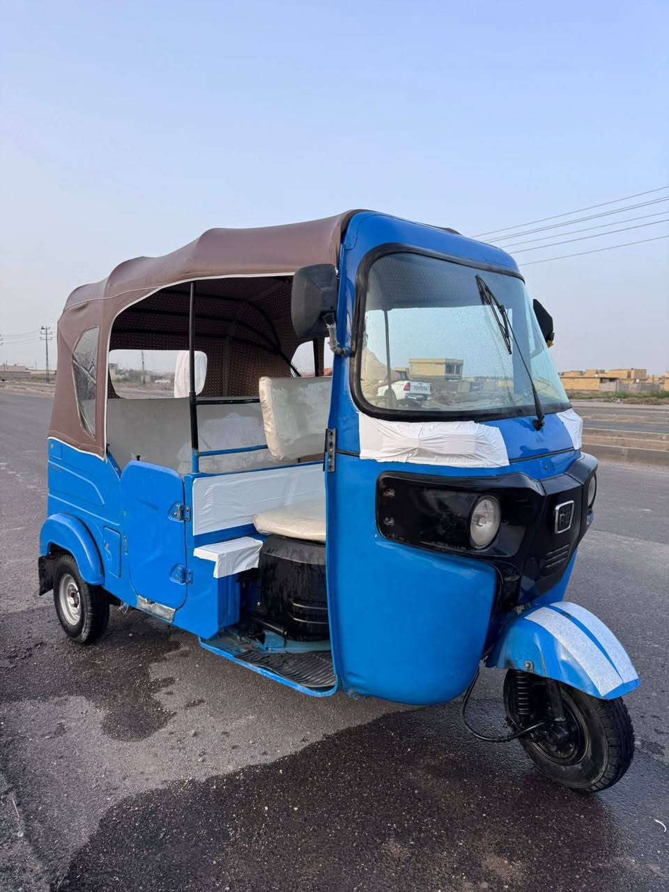 يالله عيد مبارك ان شاءلله 
السلام عليكم تكتك للبيع 2021 رقم بصره شهر ال11 تكتك كفاله عامه من المحل للبيت ماطالعه ضفيره كهربائيات كله شغاله صلايب تخم تاير جديد جادر جديد جاهزه للشارع المحرك شرط الفحص شرط مامفتوح  رقم وسنويه نكليزي تحويل ثاني يوم السعر 7و300وبيه مجال رقمي‏ 
 ‪***********‬‏  تكتك خير من الله
