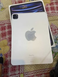 ايباد M2 • ١٢٨ • كوت السفحه