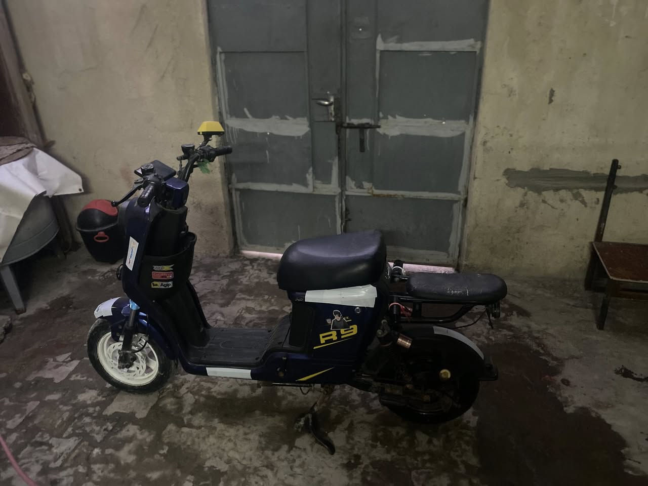 السلام عليكم دراجه شحن البيع موديل 223السعر250وبيه مجال حك الجيه ***********
