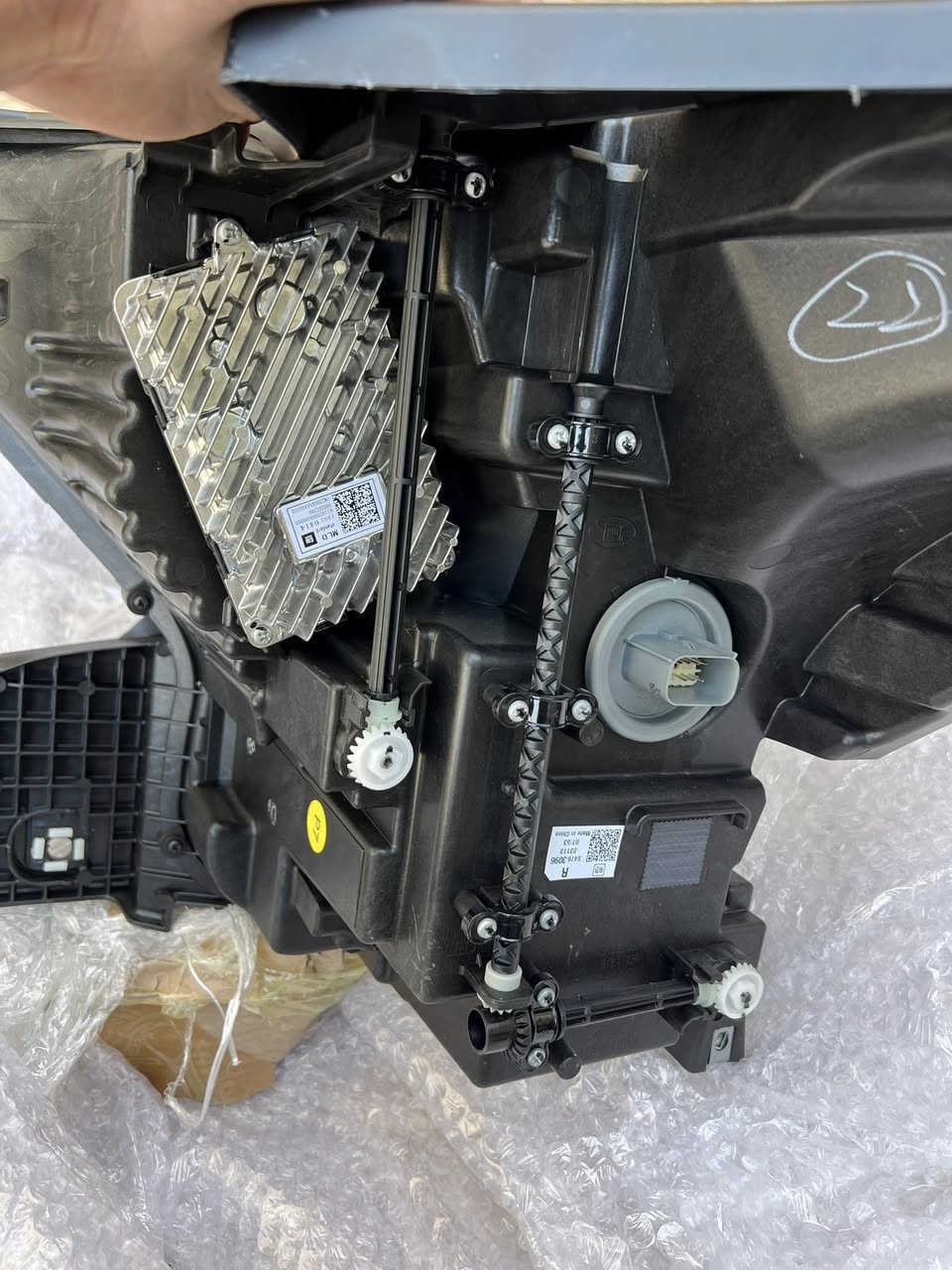 السلام عليكم 
لايت ترافيرس 2025 gm اصلي 
متواجد خاص وللاتصال ***********
