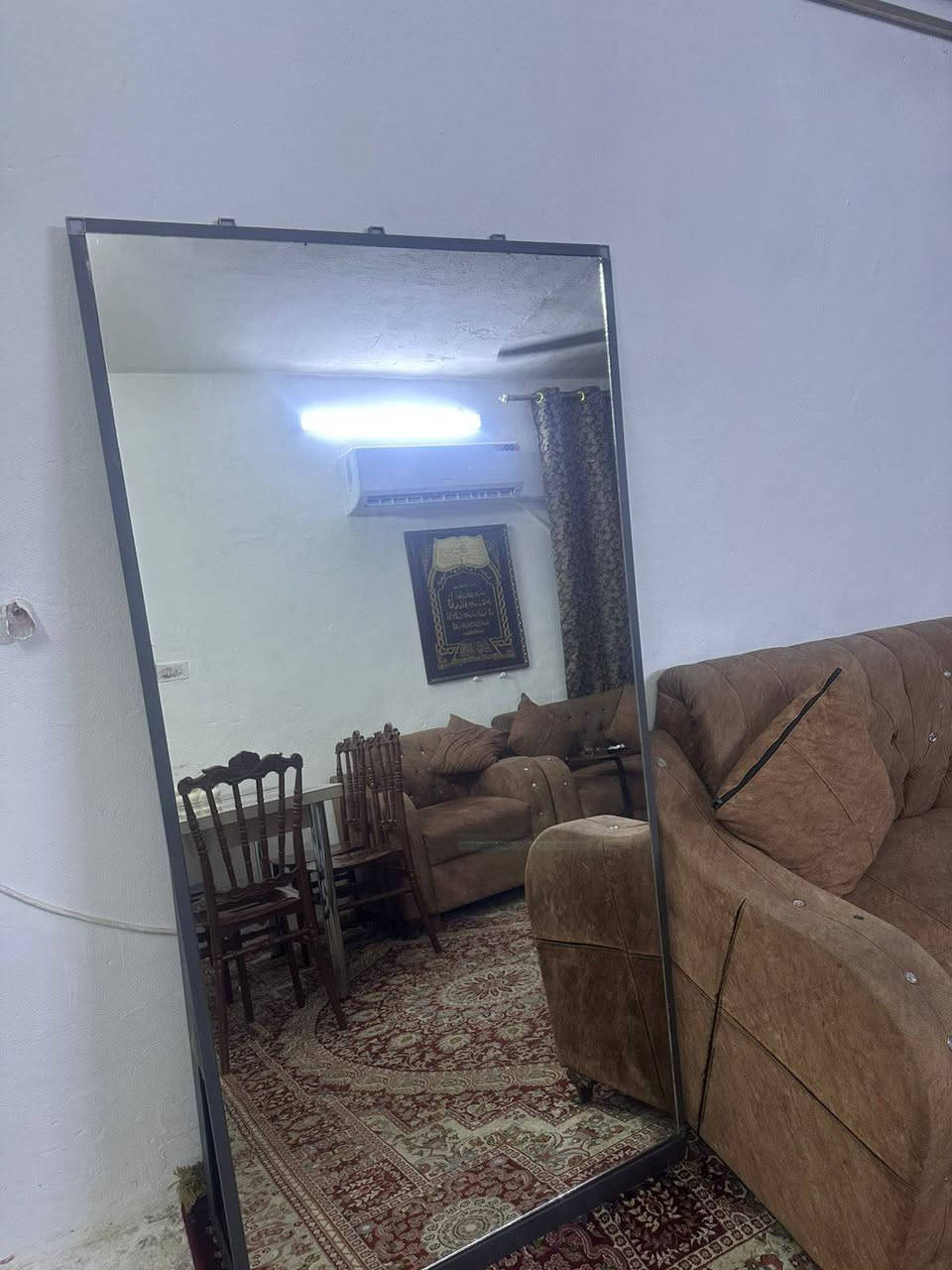 سلام عليكم عندي مرايه جديده ونضيفه معاهه ستان تفصال و مرايه مضلعه من الخلف وهاي كدامك السعر 175 وبيهه مجال للاستفسار***********
