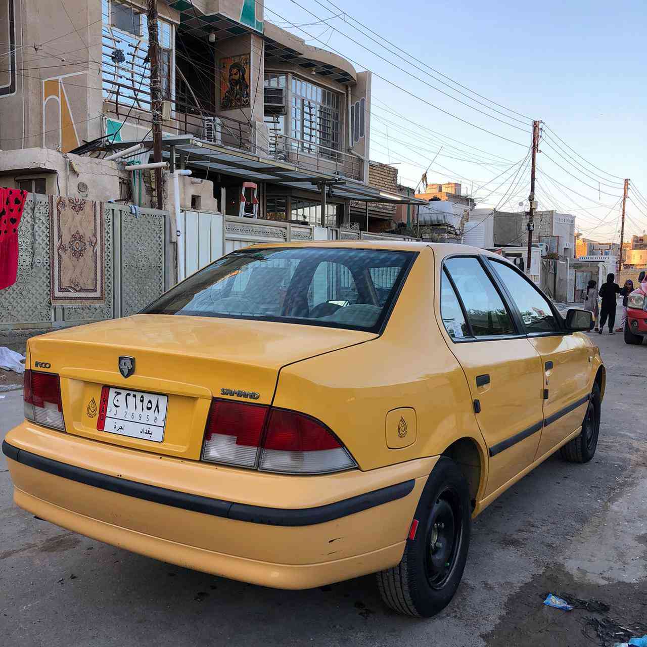 السلام عليكم 
سمند 2010 على وضع الشركه بيهة طخه ب جاملغ السايق فقط 
مكينه وكير كفاله 
كهربائيات شركه 
تبريد ثلج 
تخم تاير جديد 
غرامات وهيئه مصفره 
غراض الشركه مامفتوحات كبات وسويج وكتلوك 
سياره جديده 
السعر 48 وكلشي اكو بلسوك 
***********
مكاني بغداد الحسينيه 
اقرا المنشور وشوف الصور زين واني خادم
