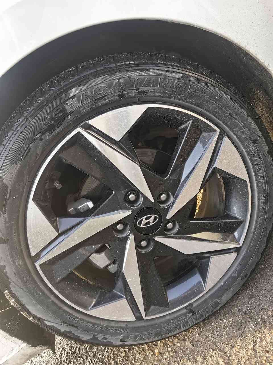 ويل كب مال فول النترا 23
حجم 17. 50. 215 السعر 400 بدون حساس


**إذا كنت صاحب هذا الإعلان وتريد حذفه لأي سبب، رجاءا أرسل رسالة إلى الدعم الفني**