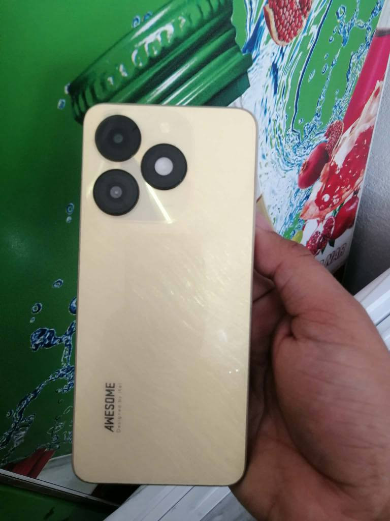 مبايل للبيع ايتل A50
الذاكره 128 النضافه 100
بدون ملحقات العنوان ابو رمانه 
السعر 85 عمارة, ميسان


**إذا كنت صاحب هذا الإعلان وتريد حذفه لأي سبب، رجاءا أرسل رسالة إلى الدعم الفني**