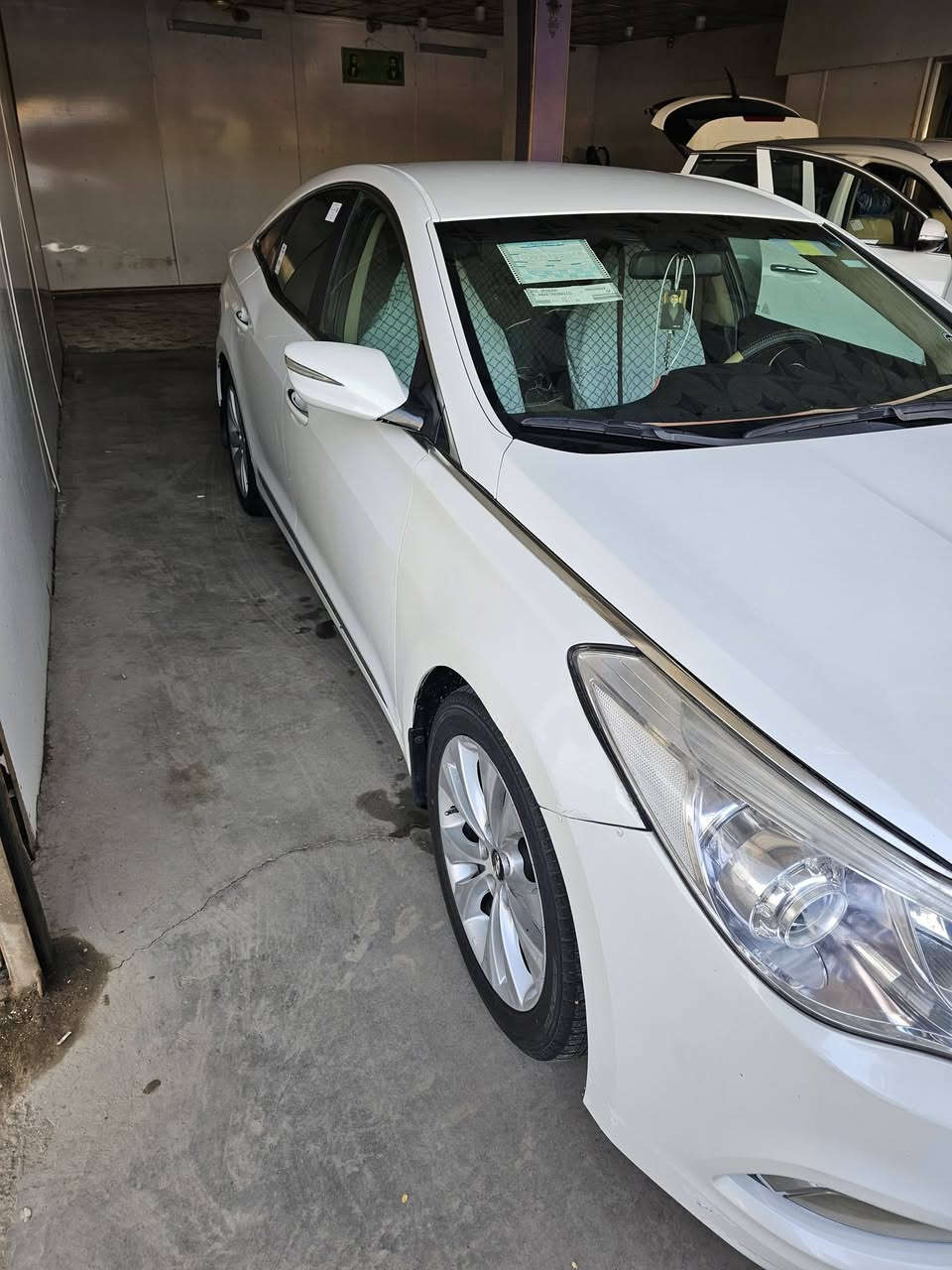 سلام عليكم ازيره البيع رقم أربيل سنويه جديده موديل 2012البيع ومراوس حسب الغناعه  كير مكينه حداده تخم تاير كله جديد بيها صبق جاملق وباب وباقي تفاصيل التصال علاه الرقم سعر 105وبيها مجال سياره خليجي ***********علمن ماجاوب خاص
