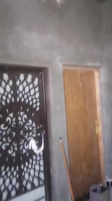 بيت البيع زراعي مساحة ١٨٠متر بنيان حديث كله طابوك ماعد البيتون بلوك مسويهن بيتين واحد من البيوت غرفه وهول ومطبخ وبراني وصحيات والثاني البيت بي غرفتين وهول والمطبخ وصحيات ام الخيل قرب فراس ال يحيى ..نهاية الملعب الاتصل على رقم صاحب البيت ***********
