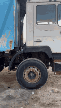 مان صقر موديل 2002 مجموعه نص جي اف رقم نشايه  
مكينه لا تنقيص ولا تبخير كير 160شاصي مكفول بدي مايلر.    سعر (135)
***********
