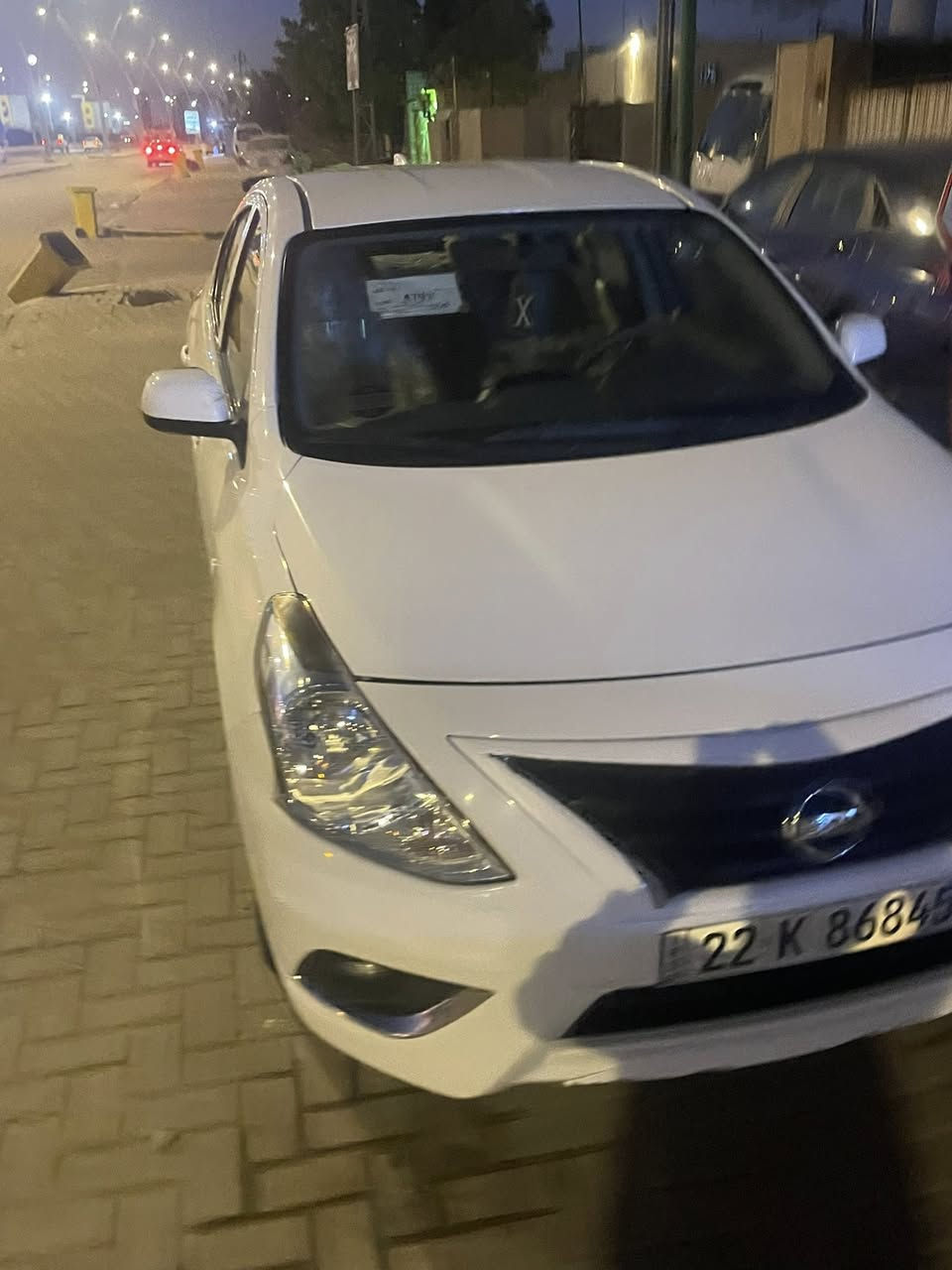 نيسان صني هندي بيها صبغ يم قبق عل كد شبر البانزين والباب كارت جديده كلش ماشيه 45  سبير منازل كاعيه ارضيه جلد  السعر 122 وبيها مجال  البصره حي المهندسين  رقم الهاتف ***********
