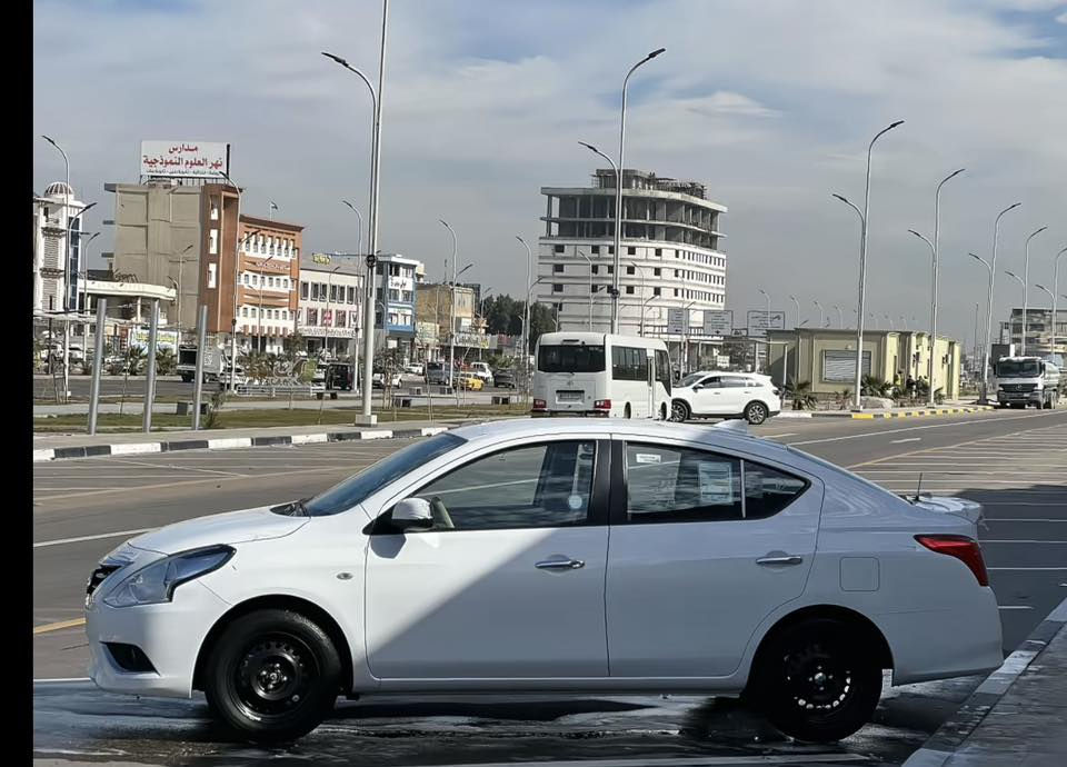 نيسان سني هندي موديل 24
فول مواصفات
بليته زركه 
ماشيه 19000
بيها جاملغ صفحه سايق مبدل
السعر 104 وبيها مجال بسيط 
متوازي على بيعتها عدي ضرف
للأتصال:***********
*********** واتساب

