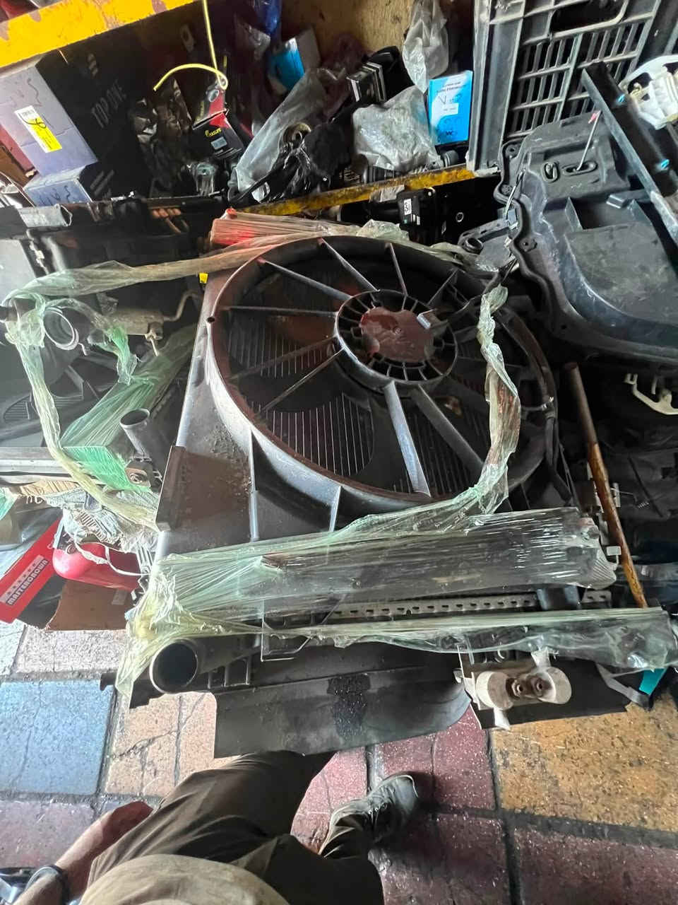 السلام عليكم🌹🌹🌹🌹
وصول نواعم الى محل النور🚙🚙🚙🚙

راديترات :افنجو مع مراوح +كرفان+كوماندر+لاريدو 

وصول محركات 3700 وارد امريكي 

العنوان📍:بغداد الطالبية مقابل بدالة 14 تموز

يوجد خدمة توصيل🚖🚖🚖

متواجدين ع الواتساب🟩🟩

للاستفسار:***********/***********

توجد ورشة صيانة🪛🔧⚒️

الله يحفظكم ويعمر بحلالكم 🫀🌹
