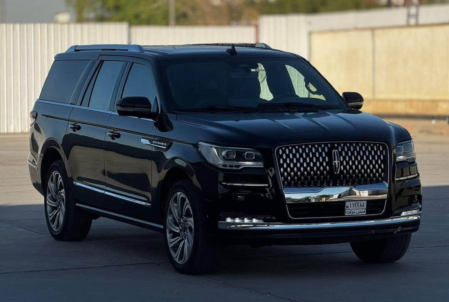 لينكولن نافيكيتور 2023 للبيع او مراوس
Lincoln Navigator 2023 

ماشيه 14 الف
‏السيارة دخول جديد
المواصفات:  

- سياره فاخره ليس لها مثيل
مواصفات خياليه
- سيارة موديل2023 
- ⁠فول مواصفات اعلى  فئة  
- سيارة بمحرك 6 سلندر تون تيربو بقوة 3500  سي سي  455hp حصان
                فتحة بانوراما
   دوسات عالباب فتح وغلق  
- رادار-كاميرا ٣٦٠درجة -انارات ترحيب جانبية وخلفية وامامية 
- كشنات امامية وخلفية تدفئة وتبريد  
• كشن تحكمات كثيره 
- قيادة ذاتية السير على المسار الالي
-  لايتات زنون امامية تدور معة الستيرن
-  سيارة فول مواصفات واحد على واحد سيارة 
الحادث تبديل بنيد وجاملغ 
السعر مناسب 
الاستفسار عالخاص او الرقم  اتصال او واتس
***********
