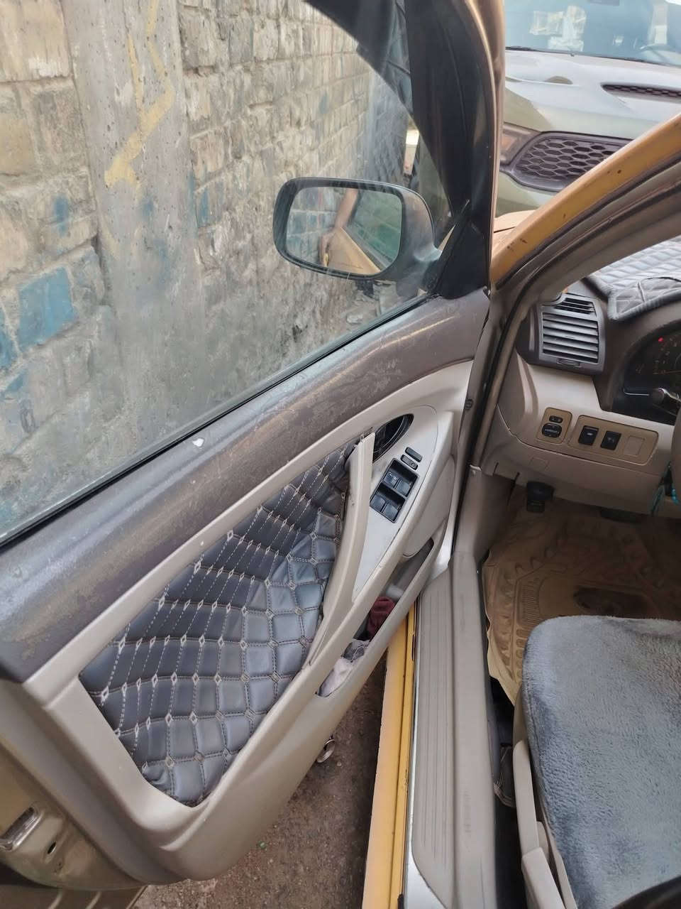 كامري موديل ٢٠٠٨
باسمي سنوية جديدة رقم انكليزي 

محرك ٢٤٠٠

اريدها ب٧٢ وبيها مجال حك الجيه 

اكو صور دعاميتها جانت سودة من سويتلها هزة صبغتها صفره فقط الدعاميه مثل ما موضح بالصور .

تراهم مراوس بالنترا أو فورتي ٢٠١٠ وفوك وحسب الاتفاق

***********
