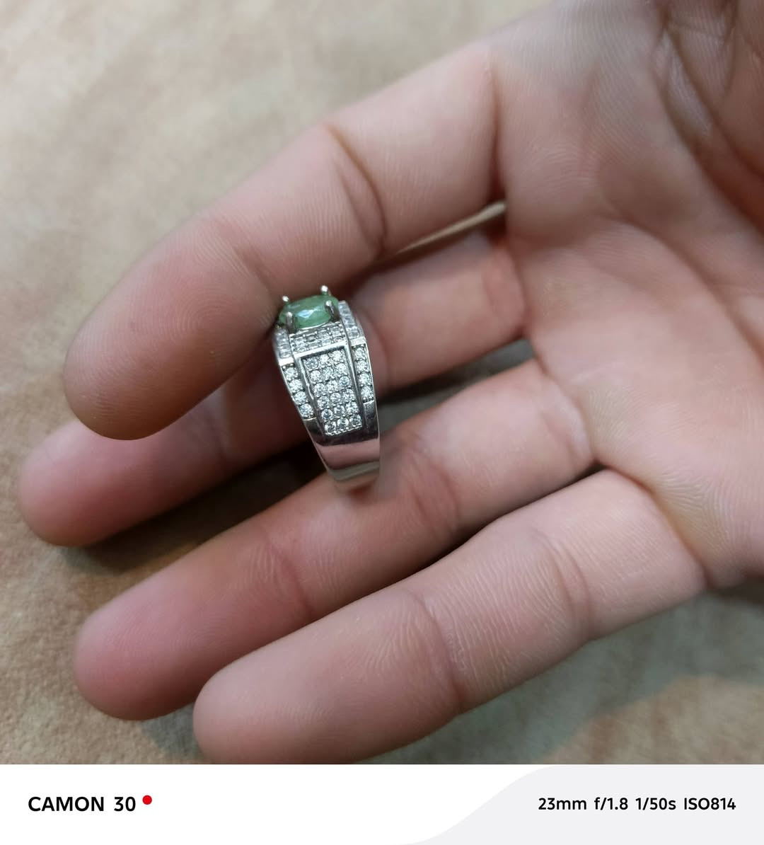 سلام عليكم زمرد داير الالماس شرط الفحص مكاني بغداد ام الكبر والغزلان ***********
