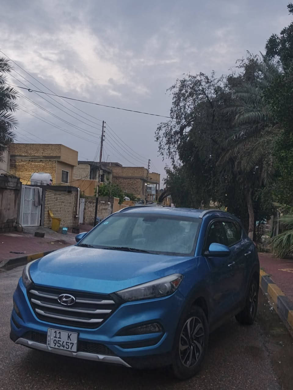 سلام عليكم سياره توسان موديل 2016 مكينه 2400 ماشيه 93 و السياره خير من الله المكان بغداد الحسينية الراشديه والشراي يتصل على هاذا الرقم ***********
