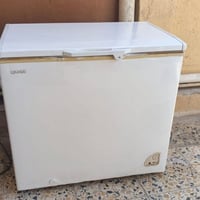 مجمدة ١٠ قدم • شغالة • مجال بسيط