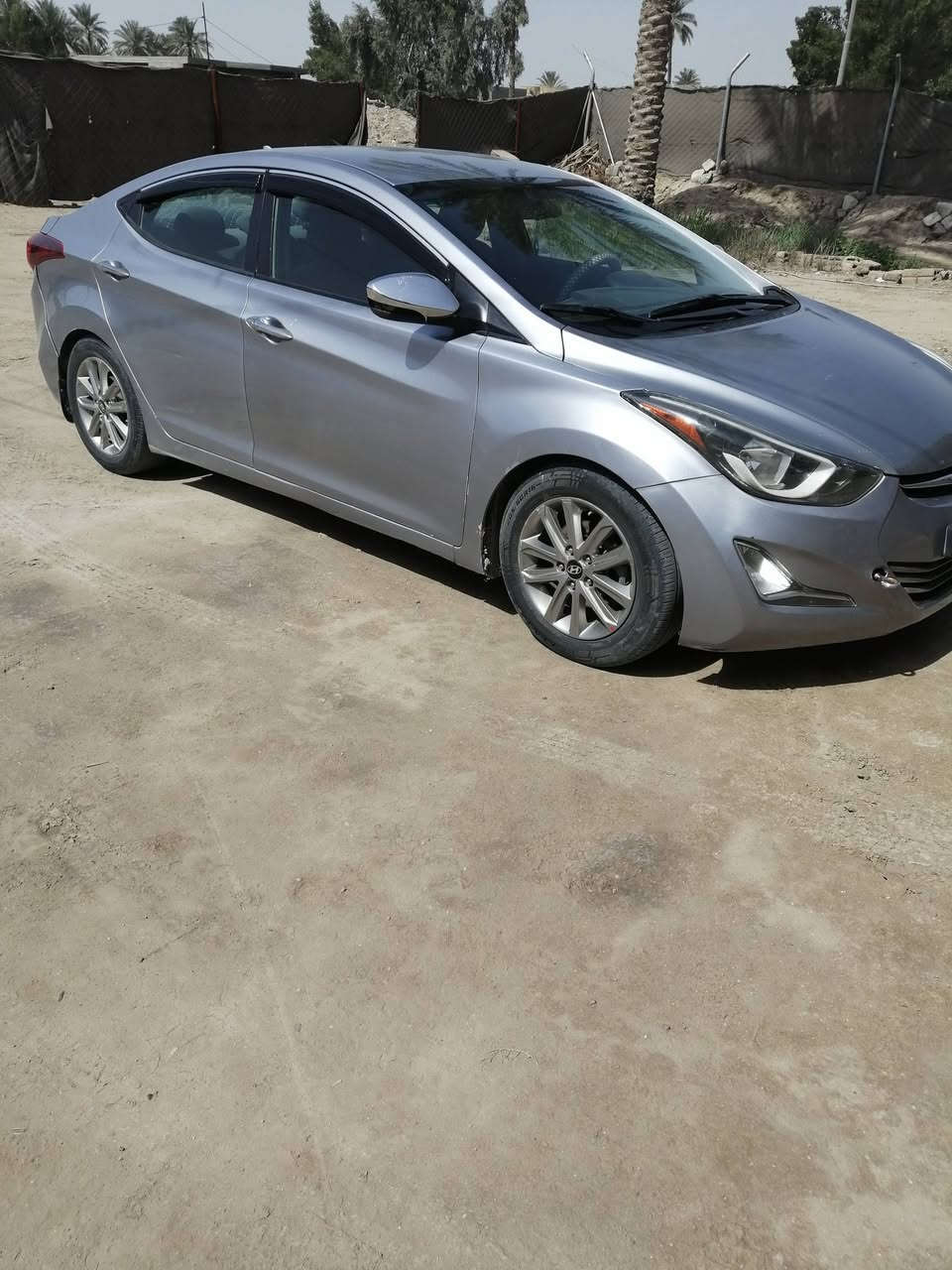 عندي. انتره. موديل. 2015.امريكي.حادثه......جاملغ.امامي.بدون.ضرر.دواخل.صبغ.ثلاث.قطع.....الاتصال.عل.الرقم.***********
