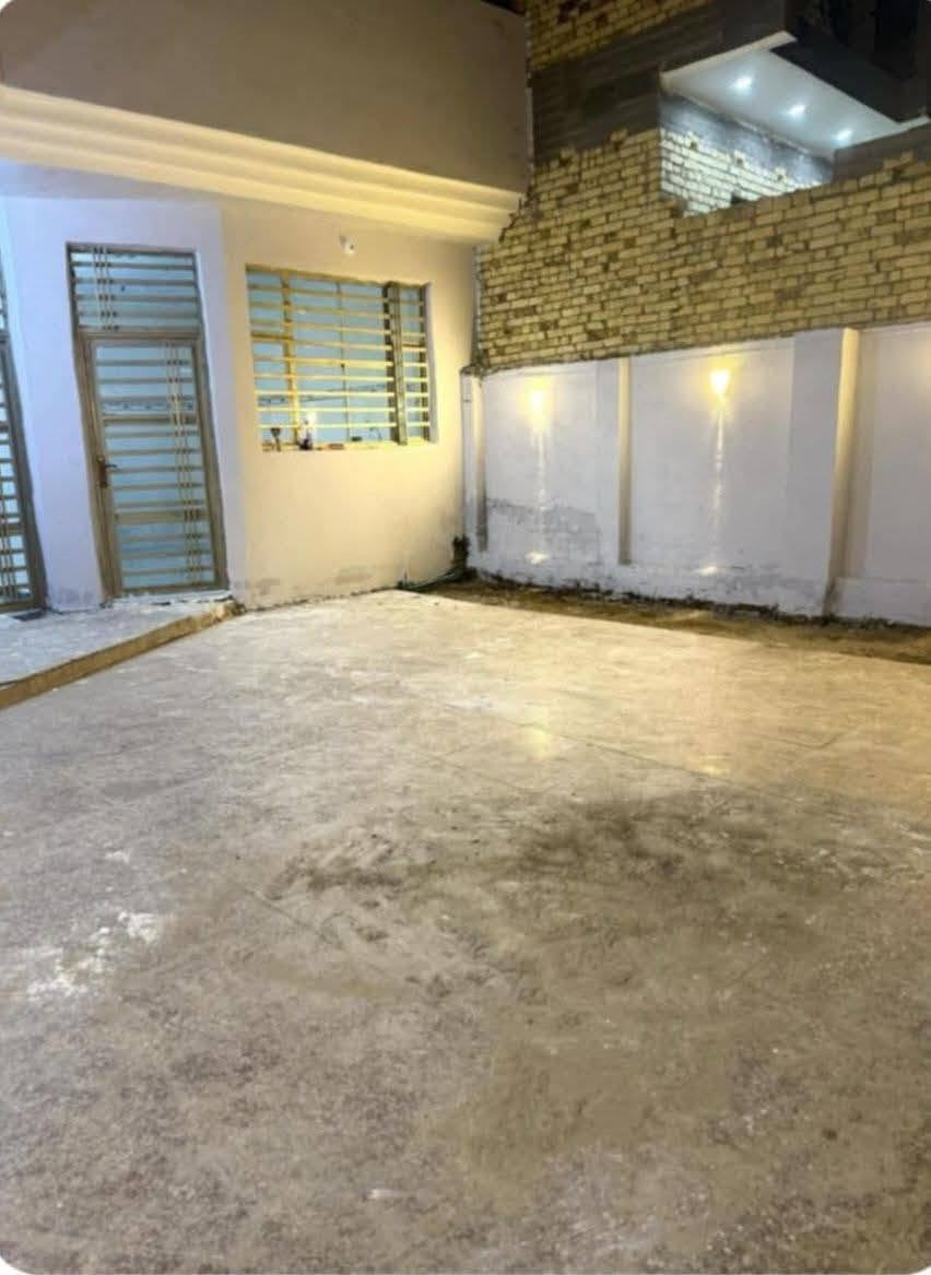 بيت للبيع طابو صرف مساحة
250 متر حي التربة قبل

المدارس الصينية بشارع

واحد يتكون من الطابق

الأول غرفتين وصاله

وديوانيه ومنور وصحيات

داخلي وخارجي الطابق

الثاني فقط غرفة وعندك

الساحة البرة كراج سيارة

وحديقة صغيرة جيران ذهب منطقة هادئة آمنة كل الخدمات ماي كهرباء تبليط مجاري كلها كاملة للتواصل واتساب أو اتصال  *********** بيع نقدي ومبادرة
