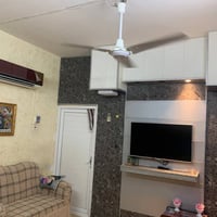 شقه لبيع تحتوي على غرفتين نوم وستقبال بكد الغرفه ومطبخ وصحيات موقع حلو...