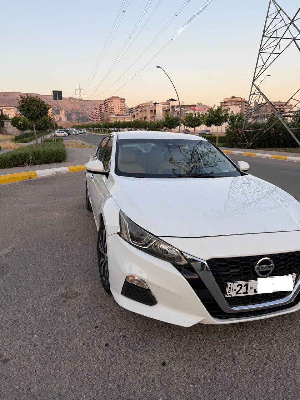 NISSAN ALTIMA S 2021 
 
‎گێڕو مەکینە و كارەبای  هەموو شتێکی بەشەرت 
  بۆنیت بۆیاخە  نيو شانەكي  بۆیاخی هەیە
سەقفەکەی pdr کراوە بۆ چاڵ و تەرزەی هەیە درگای سەکن ساردی هەیە … ناو گرتن بەشەرت شانسی و بەتانەی نەگرتوە ارباگ سیستەمە
‎سەنەوەی تازەیە
‎مکینە  ٤  بستۆن   حجم  25  
‎  106  كم    حقیقی ڕۆشتوە

   1N4BL4BV1MN356228

بصمە بیلادە  , سوکان فولیوم ،حاسەی دواوە ،شاشە تەبرید ،شاش گەورە کامیرا ، تەبرید مركزي  ،  
ئاوێنە كارەبايي  ، بلاجیکتۆر
 
*********** السليمانية, العراق
