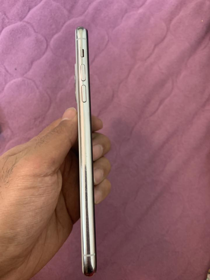 سلام عليكم 11برو ماكس ما مفتوح بس فطر بالظهر صغير وفيس ايدي واكف مكاني بغداد واتساب فقط ***********
