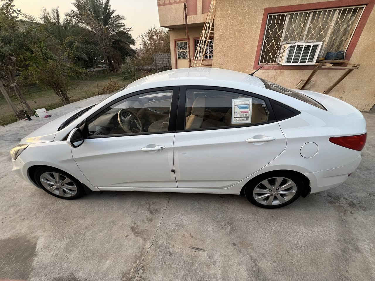 سلام عليكم اكسنت2014خليجي بيها صبغ  جاملغ السايق وربع البنيد والباقي كفاله عامه رقم بابل حره باسمي ✅ ممشاها112حقيقي✅ السياره جاهزه تخم تاير حداديه خير من الله مكانها بابل الحله 
للسعر يرجى الاتصال ***********
