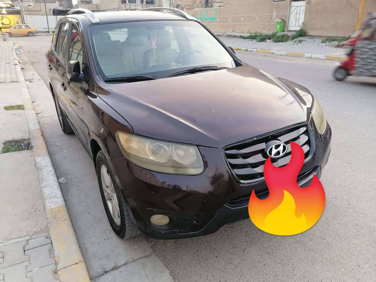 السلام عليكم من رخصت الادمن سنتافيا خليجي ٢٠١٢ للبيع أو المراوس حسب القناعة بسورنتوا سبعة راكب أو للبيع السعر ١٤٥ السيارة نظيفة وخير من الله تعتبر فول بالمئة مالتها هواي مواصفات بيها الجناي يعرفهن السيارة ٤ سلندر سبعة راكب محرك ٢٤٠٠ بصمة تشغيل خمس بصمات أبواب براد كامرة أصلية جرس سرعة وهواي تفاصيل الشراي يتصل ويدلل المكان بغداد الشعب بيها طخة بسيطة بخشم البنيد على العموم الشراي يجي ويشوف افظل من الصور الاتصال على الرقم ***********  أبو ليث
