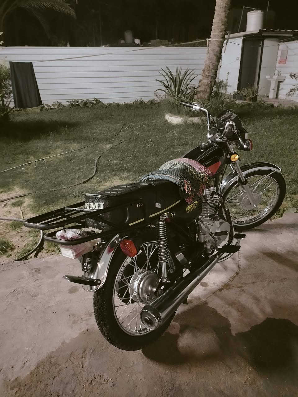 اللبيع... 
25 كفاله عامه لسعر 550 
مستجعل عليه


**إذا كنت صاحب هذا الإعلان وتريد حذفه لأي سبب، رجاءا أرسل رسالة إلى الدعم الفني**