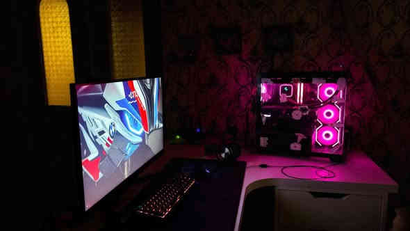 السلام عليكم حاسبه للبيع مواصفات قويه السعر 4 ملاين وبيها مجال بسيط . مكاني بغداد . *********** 

المواصفات :

i7-14700KF

DEEPCOOL LS720 SE DIGITAL 

RTX 4070 TI SUPER 16GB PNY

ASUS ROG B760-F PLUS WIFI 

Ram 32GB 2x16GB 6000mhz RGB T FORCE

M.2 1TB KINGSTON NV3

NVME 2TB NM620 LEXAR GEN3

Psu 750W GOLD SEGOTEP

SAMA SV-01

الشاشه :samsung G7 28

mouse :GIGABYTE AORUS M6

DEEPCOOL KEYBOARD KG722 

سماعات : LOGITECH G PROX7.1 HEADSET

UPS : FARBER 1KVA ONLINE
