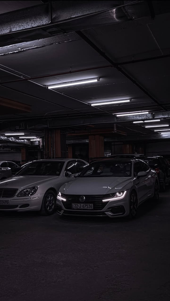 فولكسواكن ارتيون ار لاين 2019 فول موصفات ضرر قطعتين فقط بدون ايرباك جاملغ خلفي والمصطرة مال صندوق فقط
فور ويل
محرك 2.0 توربو
مرايت شفط 
لايتات فول عدسات زينون متحرك
لايت ترحيب بعد التشغيل
كشنات تدفئة وتبريد
كشنات جلد ابيض
كشنات خزن تلث وضعيات
بانوراما
كامرة خلفية
عداد دجتل
شفتات كير بالستيرن
خمس وضعيات قيادة
اوتو ستوب
سايد بريك بصمة
ستيرن حرف D
ماشية 150km
سعر 220$
دفترين او عشرين ورقة
وبيها مجال بسيط
***********
