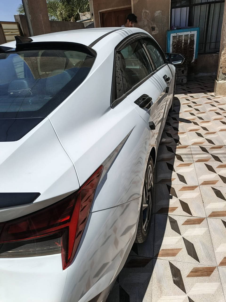 النترا بغداد ٢٤ فول لمتد خمس كامرات جلد كشن كهربائي بلكشنات تبريد تشغيل عن بعد تحريك على البصمه نقطه عمياء توقف ذاتي كشنات جلد وبيه بعد مواصفات سياره جديده تحويل مباشر السعر ١٦٥ وبيه مجال ت***********
